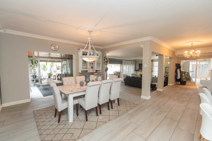 8 Bedroom Property for Sale in Summerstrand Eastern Cape